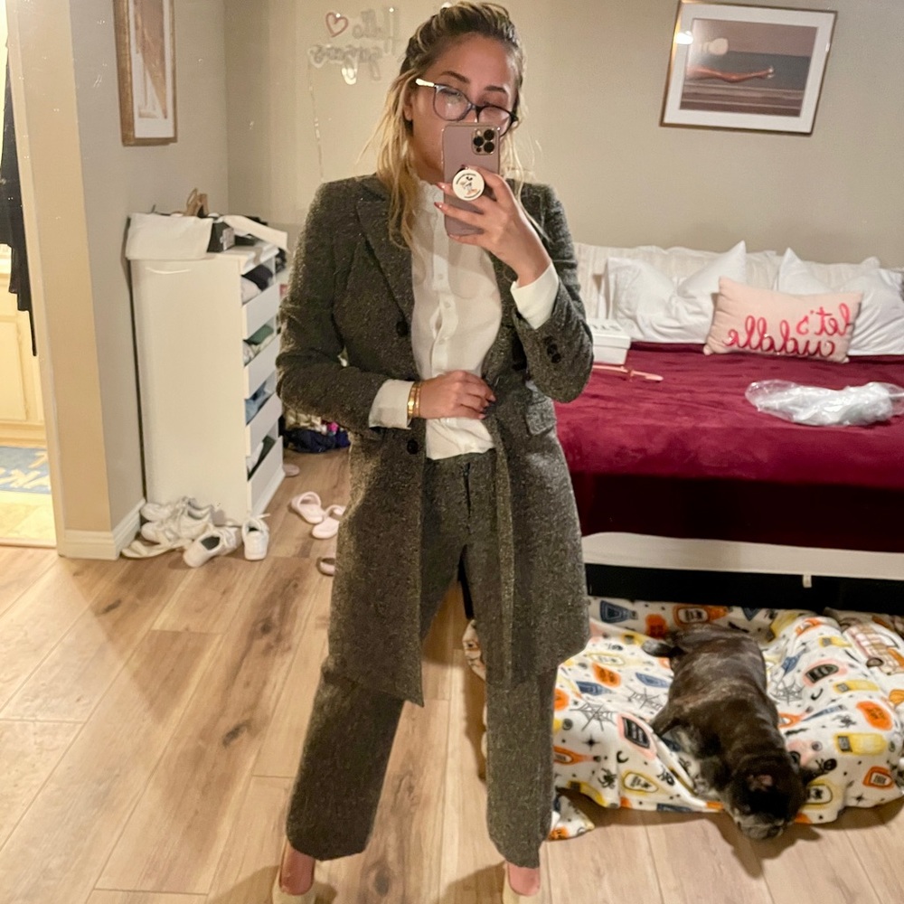 Womens 2pc Bebe Tweed Jacket + Pant Suit